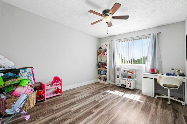 2620 S University Drive 309, Davie, FL 33328