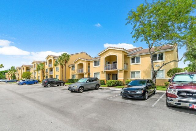 2620 S University Drive 309, Davie, FL 33328