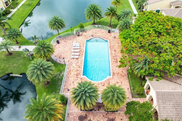 2620 S University Drive 309, Davie, FL 33328