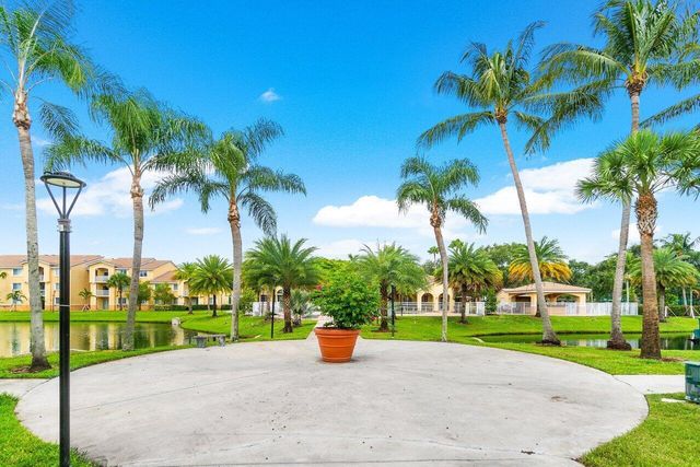 2620 S University Drive 309, Davie, FL 33328
