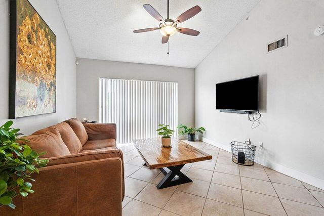 2620 S University Drive 309, Davie, FL 33328