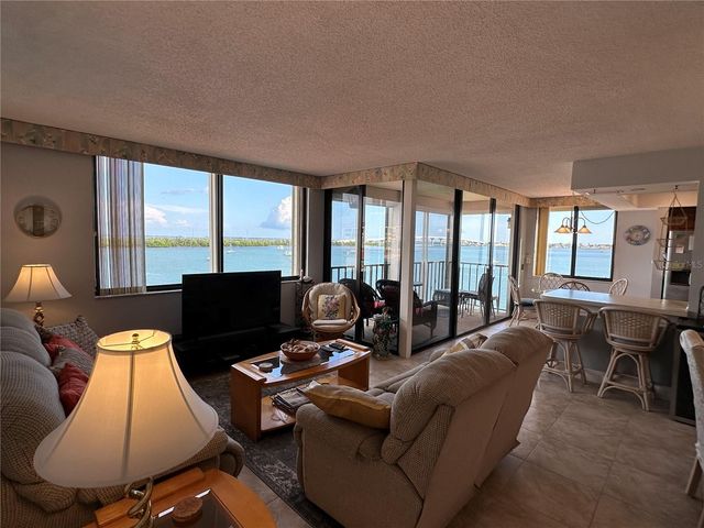 6295 BAHIA DEL MAR CIRCLE 408, St Petersburg, FL 33715