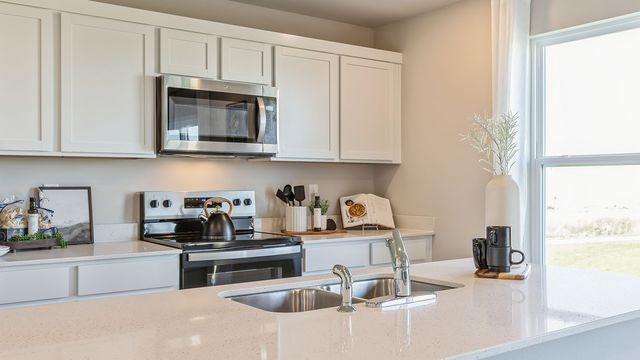 2783 Cecelia Drive, Hiawatha, IA 52233