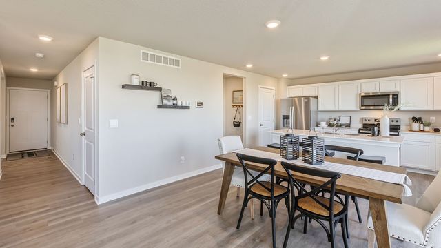 2783 Cecelia Drive, Hiawatha, IA 52233
