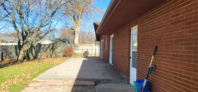 5161 Sharon Street, Kalamazoo, MI 49004