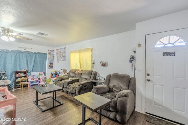 6631 W Lazy H, Tucson, AZ 85757