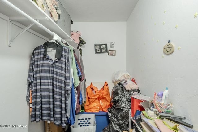 6631 W Lazy H, Tucson, AZ 85757