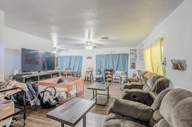 6631 W Lazy H, Tucson, AZ 85757