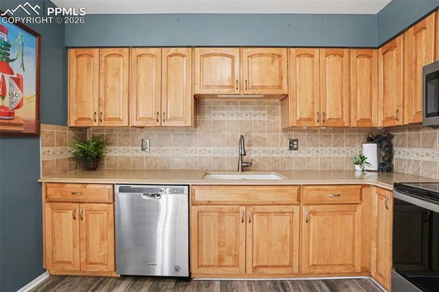 5465 Escondido Drive, Colorado Springs, CO 80918