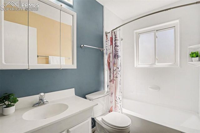 5465 Escondido Drive, Colorado Springs, CO 80918