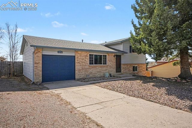 5465 Escondido Drive, Colorado Springs, CO 80918