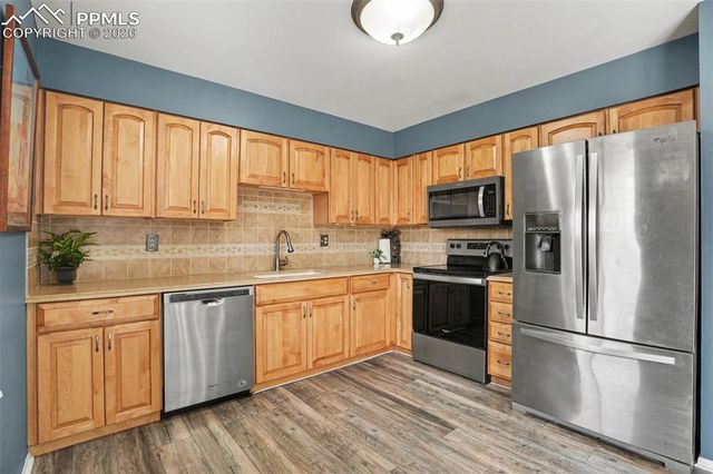 5465 Escondido Drive, Colorado Springs, CO 80918