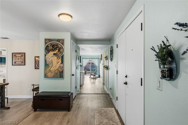 4476 Sunny Dunes Drive, Las Vegas, NV 89121