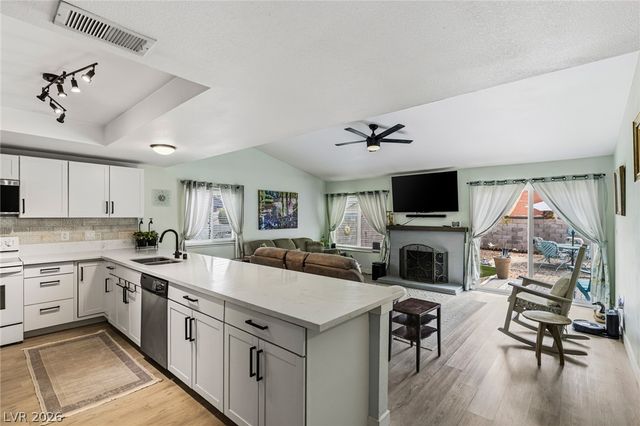 4476 Sunny Dunes Drive, Las Vegas, NV 89121