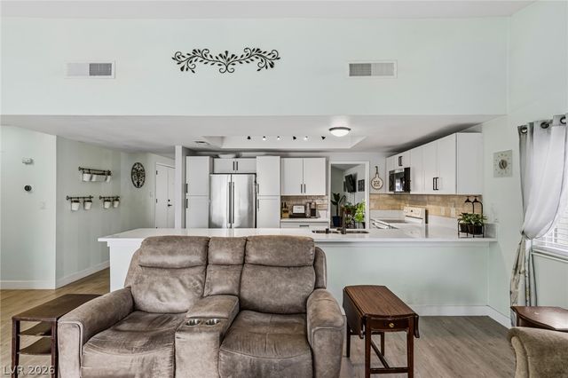 4476 Sunny Dunes Drive, Las Vegas, NV 89121
