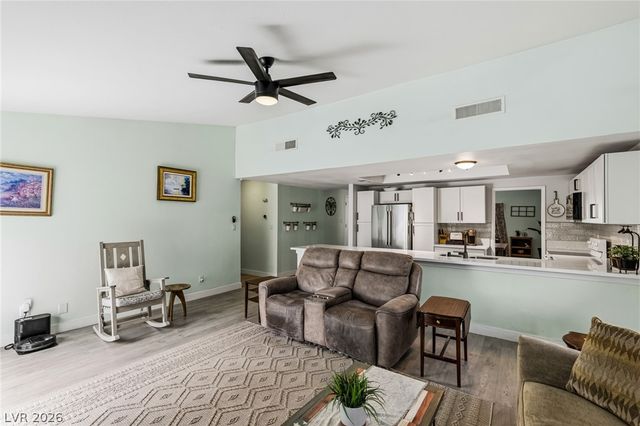4476 Sunny Dunes Drive, Las Vegas, NV 89121