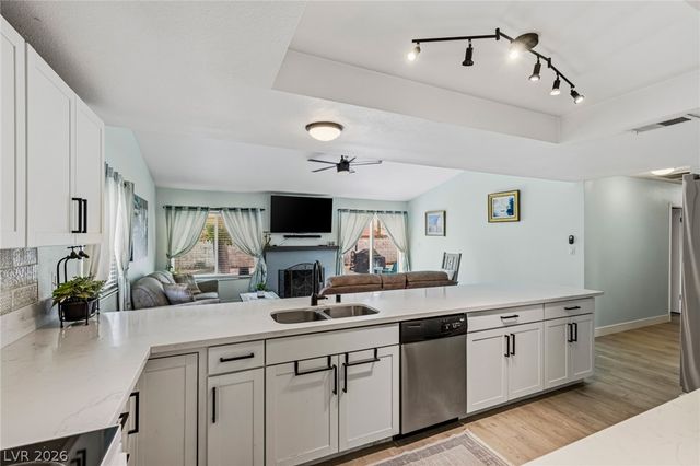 4476 Sunny Dunes Drive, Las Vegas, NV 89121