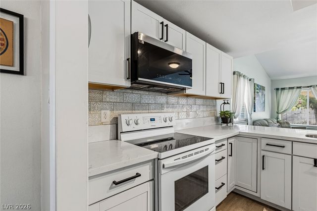 4476 Sunny Dunes Drive, Las Vegas, NV 89121