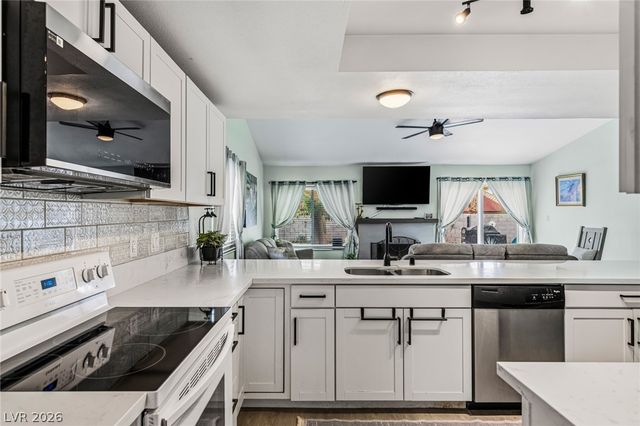 4476 Sunny Dunes Drive, Las Vegas, NV 89121