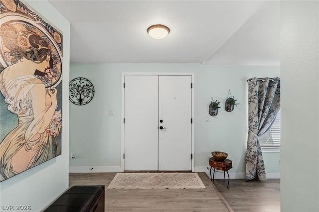 4476 Sunny Dunes Drive, Las Vegas, NV 89121