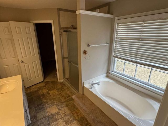 875 Eagle Creek Dr., Lawrenceville, GA 30044