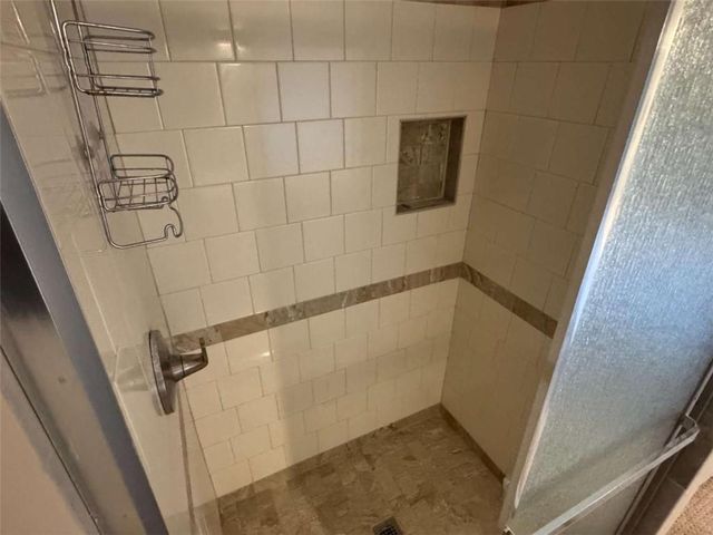 875 Eagle Creek Dr., Lawrenceville, GA 30044