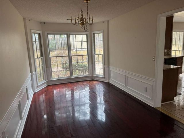 875 Eagle Creek Dr., Lawrenceville, GA 30044