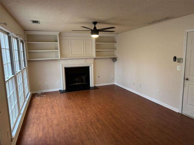 875 Eagle Creek Dr., Lawrenceville, GA 30044