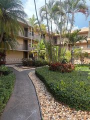 10975 SW 107th St 313, Miami, FL 33176