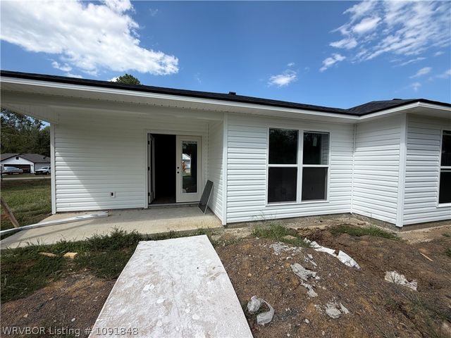606 N Oak Street, Hackett, AR 72937
