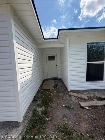 606 N Oak Street, Hackett, AR 72937