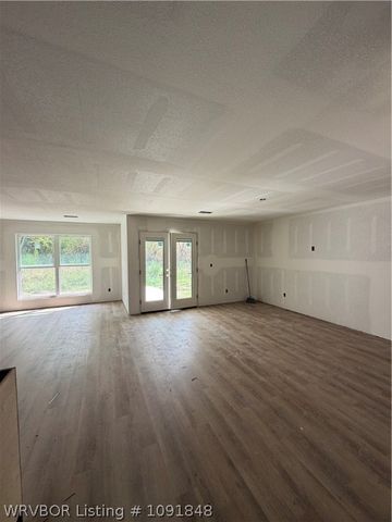 606 N Oak Street, Hackett, AR 72937