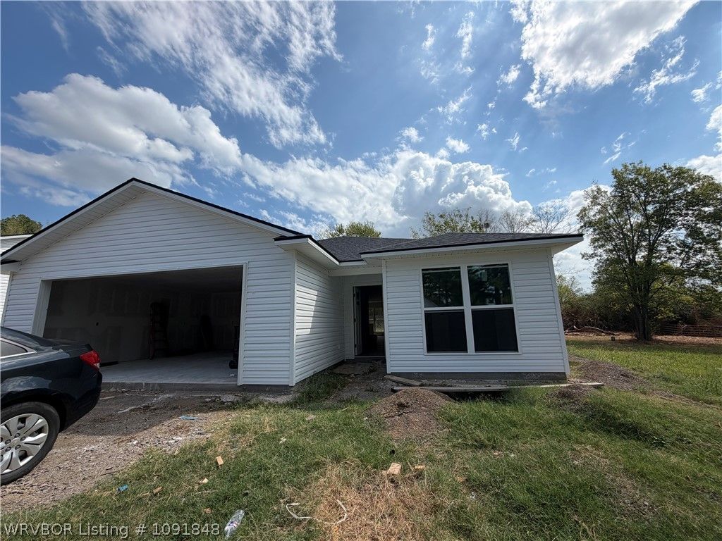 606 N Oak Street, Hackett, AR 72937