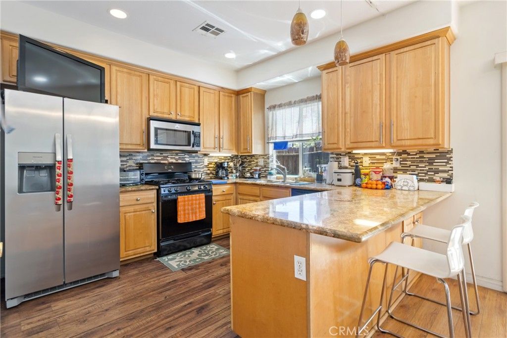 Image 12 of property listing at 14522 Day Lily, Panorama City, CA 91402