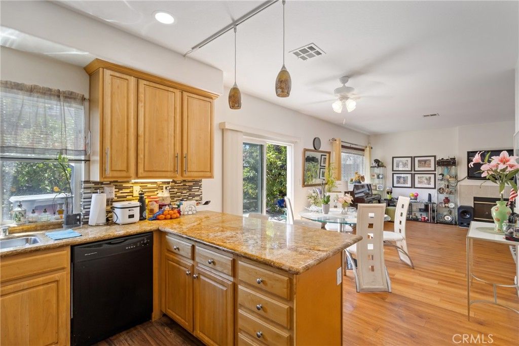 Image 14 of property listing at 14522 Day Lily, Panorama City, CA 91402