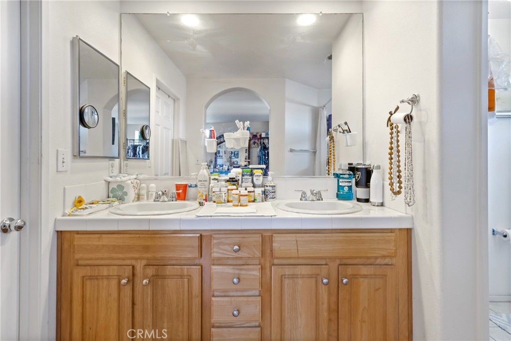 Image 27 of property listing at 14522 Day Lily, Panorama City, CA 91402
