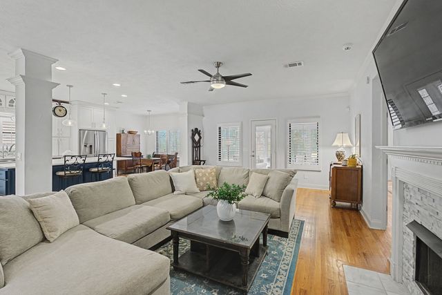 957 Century Oak Dr, Nashville, TN 37211