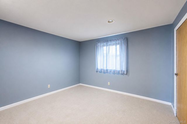 535 Outlook Avenue, West Babylon, NY 11704