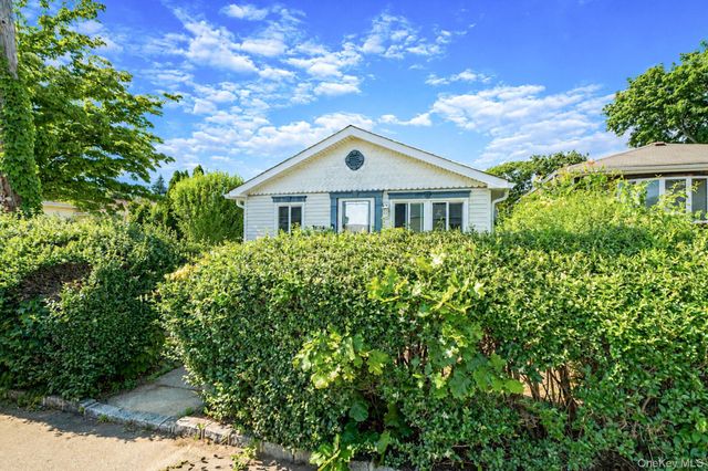 535 Outlook Avenue, West Babylon, NY 11704