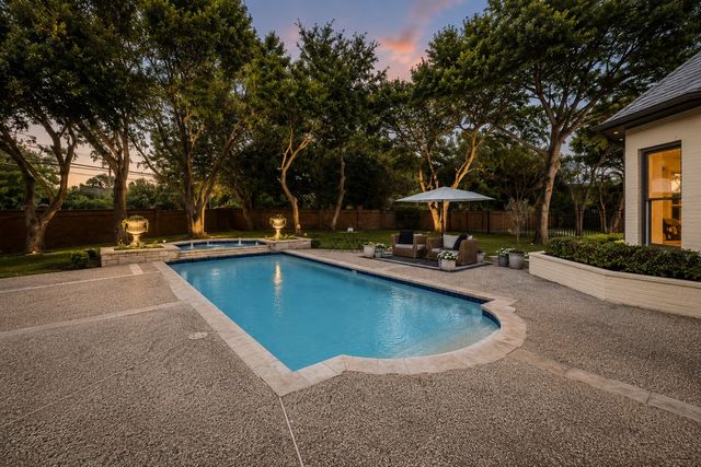 2 Manzano Circle, Dallas, TX 75230