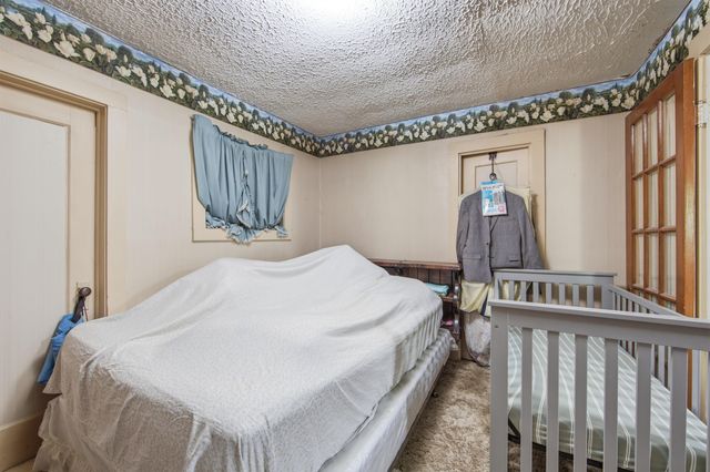 1925 W Mccormick, Wichita, KS 67213