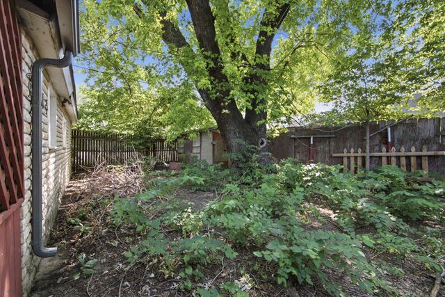 1925 W Mccormick, Wichita, KS 67213