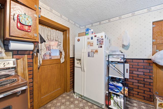 1925 W Mccormick, Wichita, KS 67213