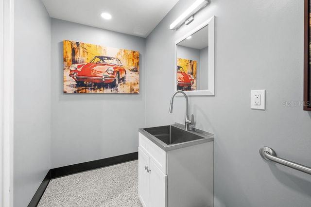 5431 COMMUNICATIONS PARKWAY 28, Lakewood Ranch, FL 34240