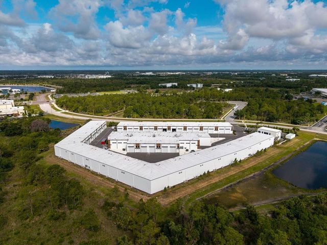 5431 COMMUNICATIONS PARKWAY 28, Lakewood Ranch, FL 34240