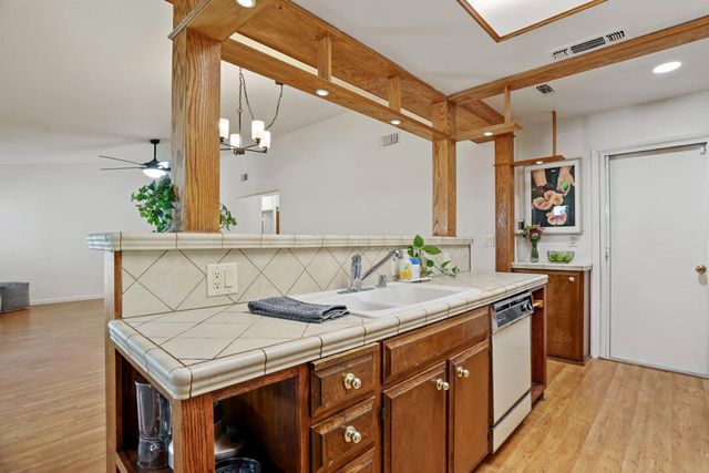 731 Brandywine Dr, Lodi, CA 95240