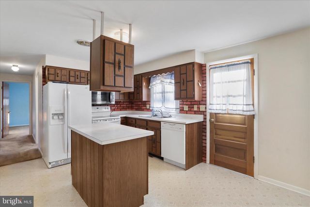 79 LEON DR, Fort Ashby, WV 26719