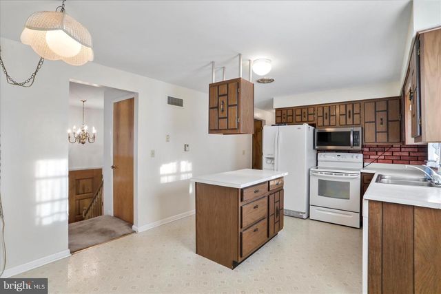 79 LEON DR, Fort Ashby, WV 26719