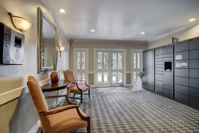 353 N Post Oak Lane 823, Houston, TX 77024