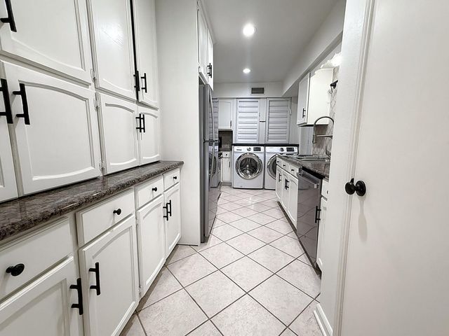 353 N Post Oak Lane 823, Houston, TX 77024